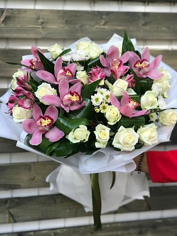 Букет цветов из: Розы и Хризантемы в Демидове