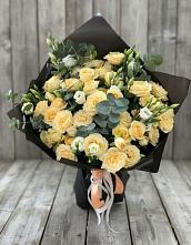 Букет цветов из:  Розы и Лизиантусы в Демидове