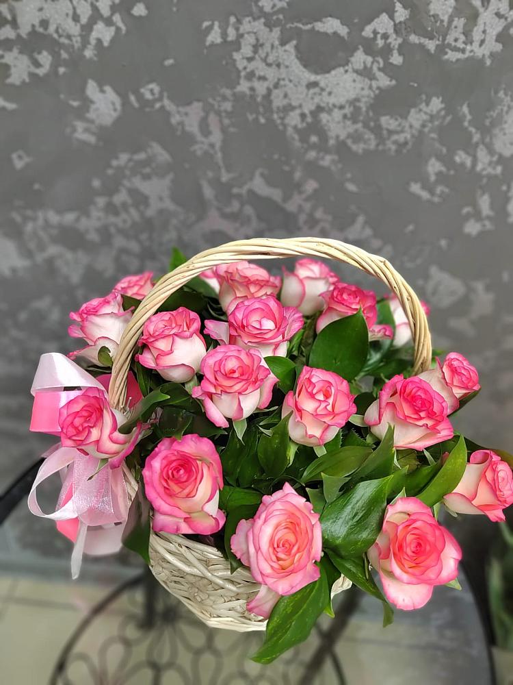 Цветочная композиция из Розы в корзине в Демидове