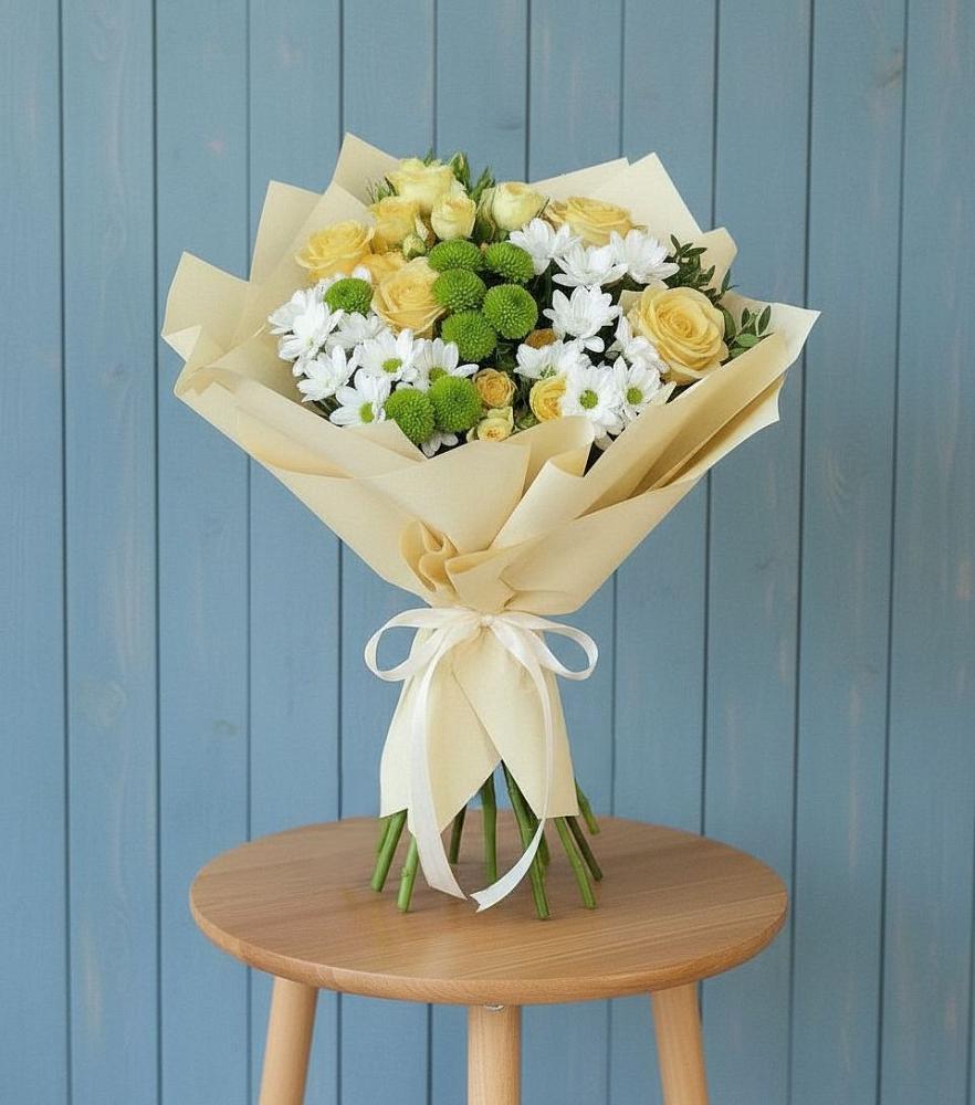 Букет цветов из: Хризантемы и Розы в Демидове