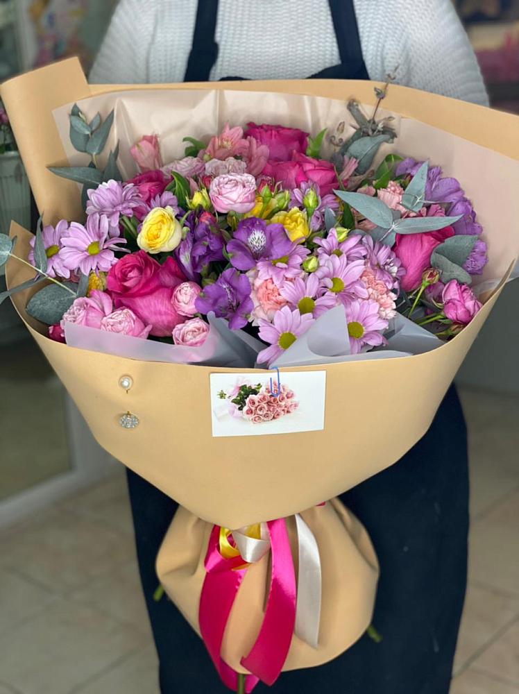 Букет цветов из: Хризантемы, Гвоздики и Альстромерии в Демидове