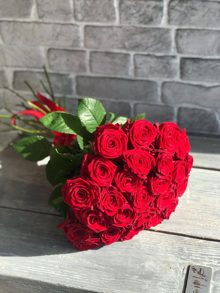 Букет Красные розы Фридом в Демидове