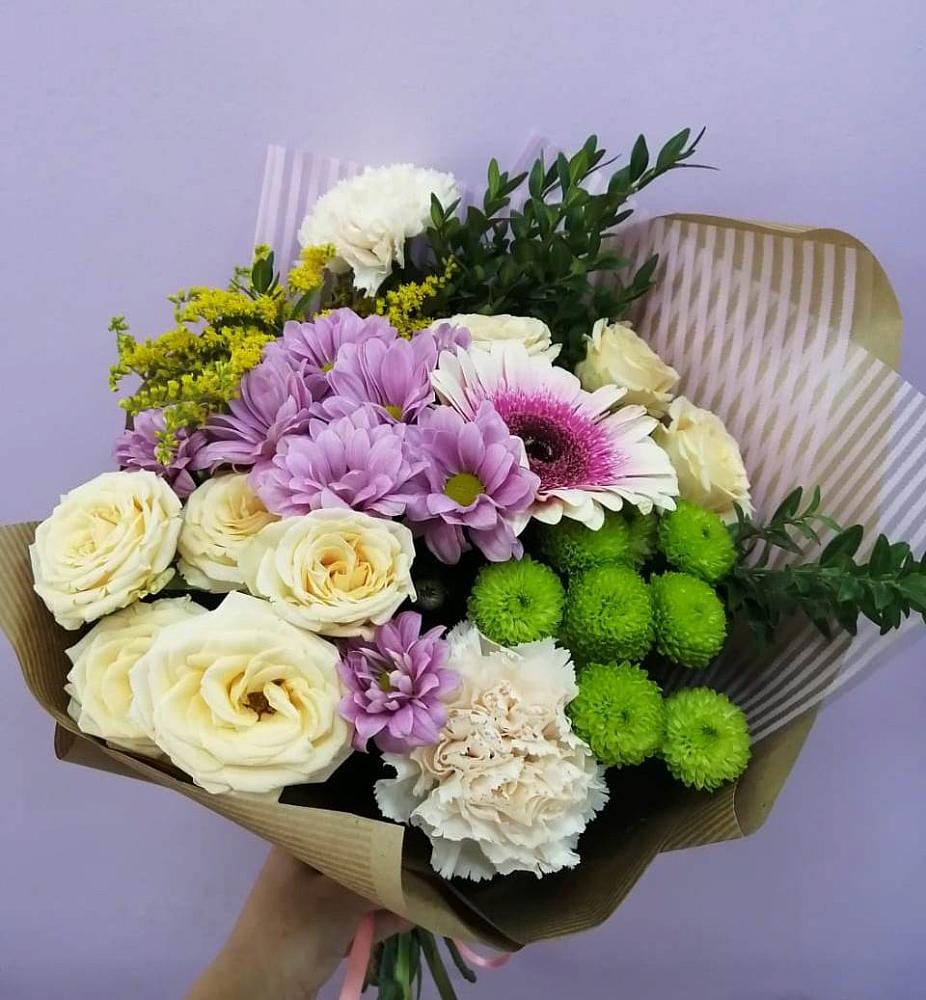 Букет цветов из: Хризантемы, Розы, Гвоздики и Герберы в Демидове