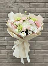 Букет цветов из:  Гвоздики, Розы, Лизиантусы и Хризантемы в Демидове