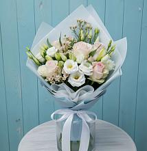 Букет цветов из:  Розы и Лизиантусы в Демидове