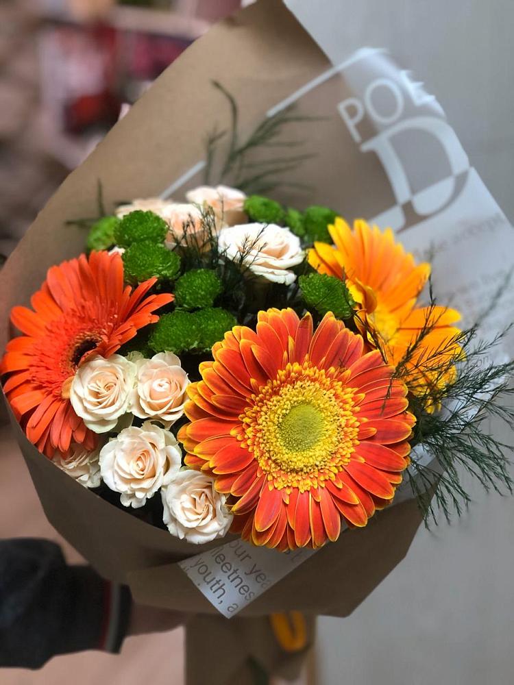 Букет цветов из: Герберы, Хризантемы и Розы в Демидове