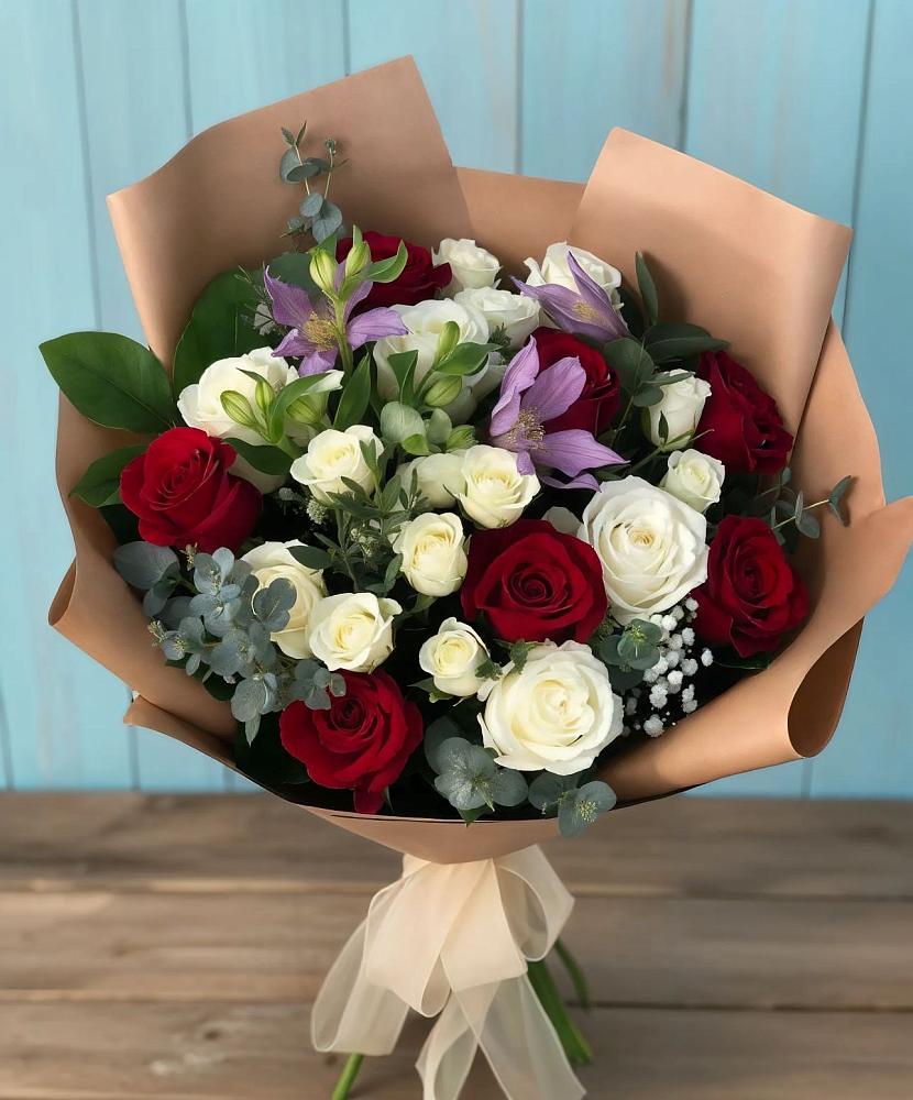Букет цветов из: Розы и Альстромерии в Демидове